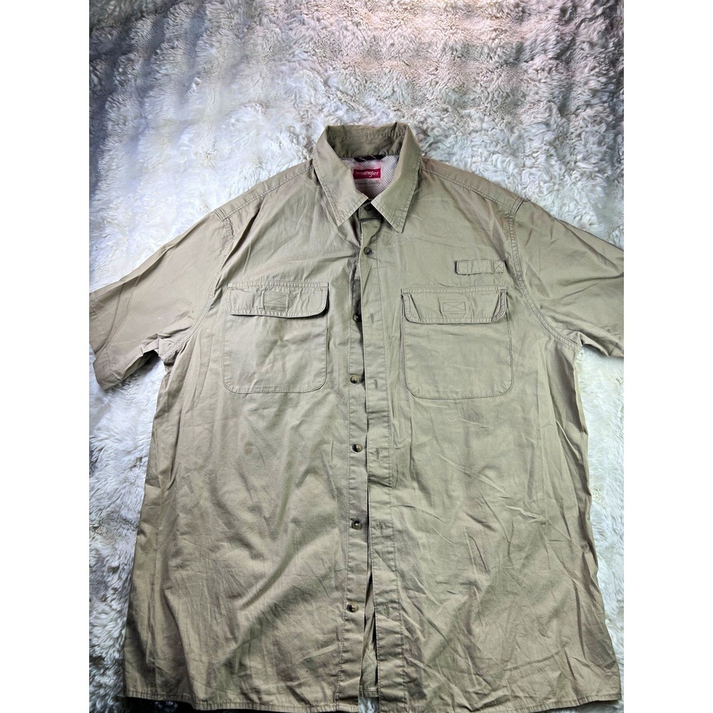 Wrangler Mens L Beige Solid Cotton Woven Short Sleeve Button-Up Shirt A26